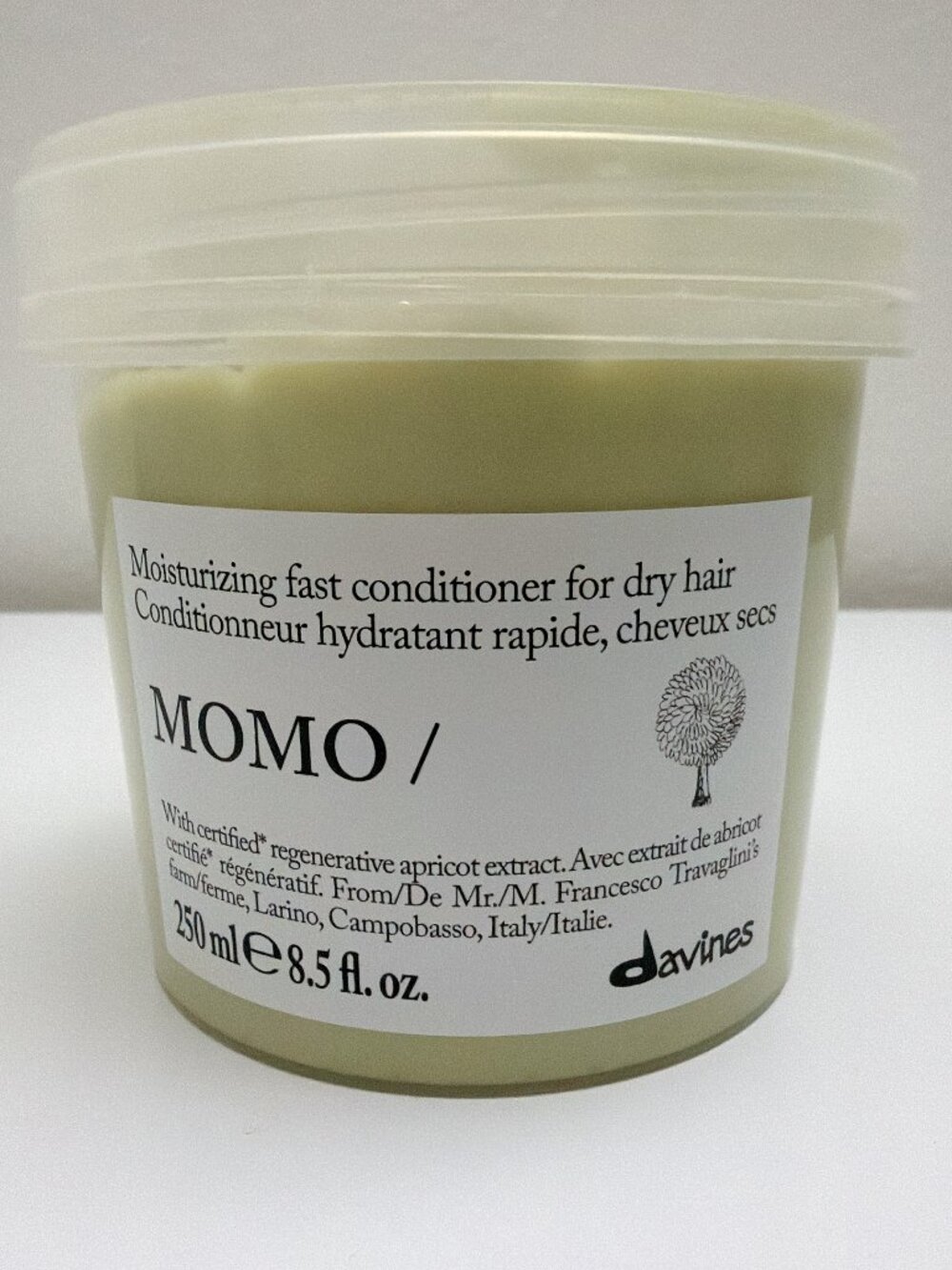 Davines MOMO Hydrating Conditioner for Dry Hair - 8.5 fl.oz